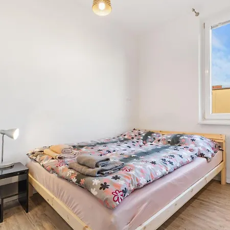 Apartment 20 Minutes From City Center W Coffee, Tea, Tv, And Parking Bratislava Exterior photo